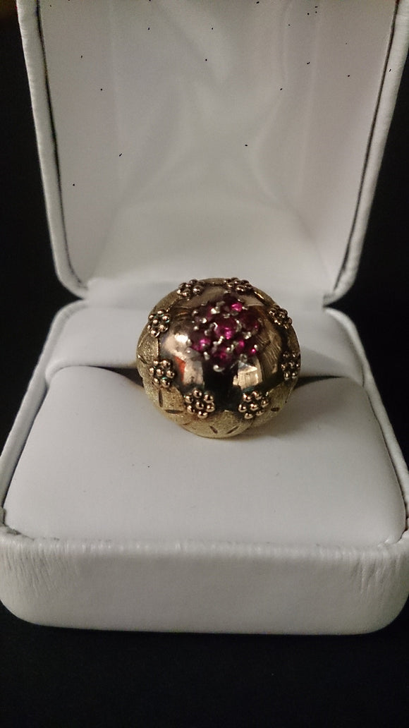 18k Gold Ruby Ring, Seven Rubies at Center, Measuring 2.25mm Each - Roadshow Collectibles